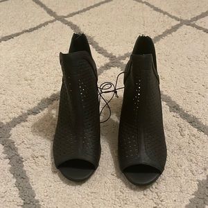 ❤️❤️NEW❤️❤️ A.N.A. black dress shoes    8.5M